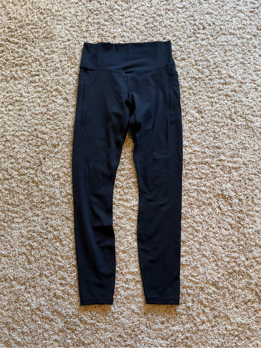 Vuori Women’s Black AllTheForm Pocket Legging. Size Small-Short. NWOT!
